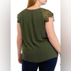 Black philosophy plus size blouse